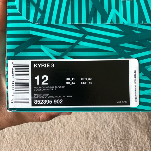 Kyrie 3 - Picture 6 of 6